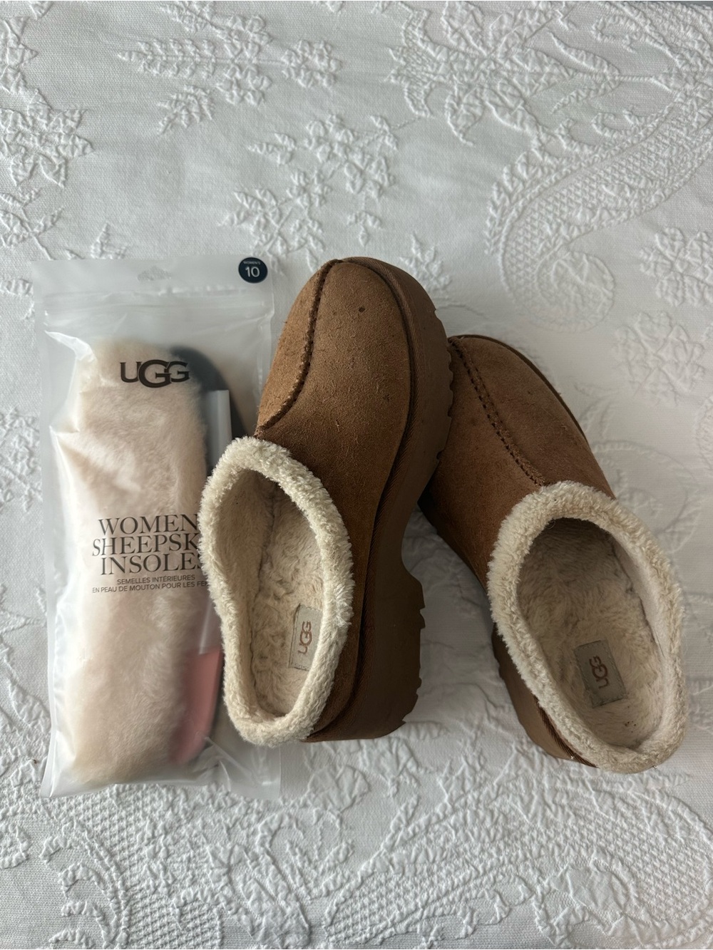 UGG Chestnut Suede Shearling-Lined Clog Slippers New Heights USED with Insoles